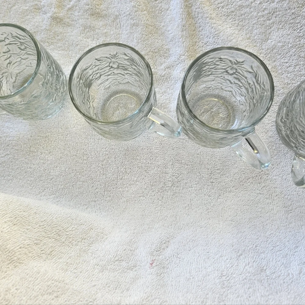 Vintage Princess House Fantasia Clear Crystal Poinsettia 8 Oz Mugs Set of 4 - Picture 2 of 8